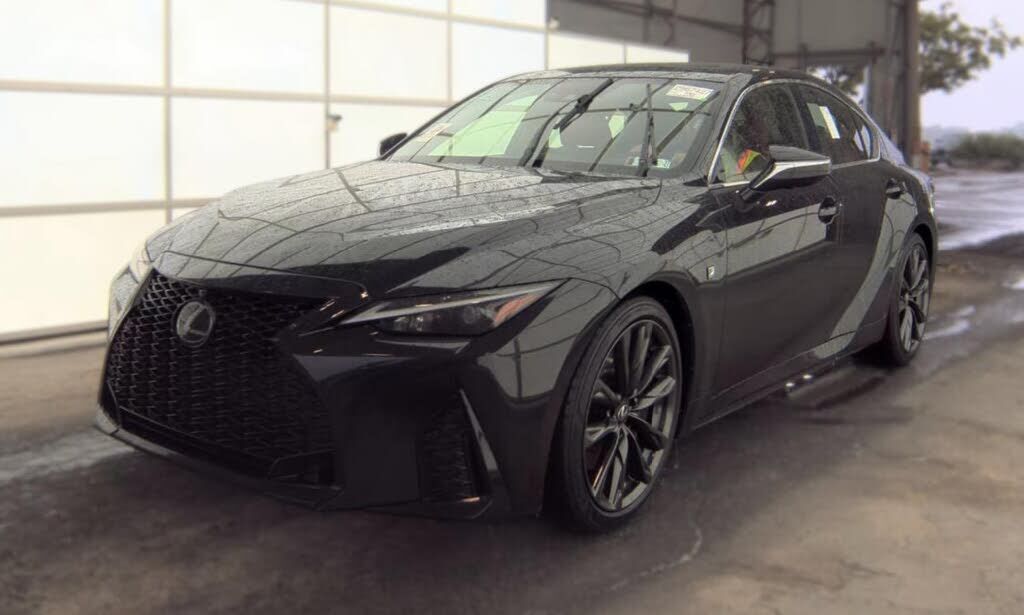 2021 LEXUS IS