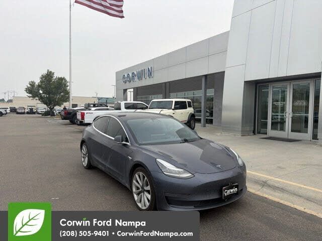 2020 TESLA Model 3