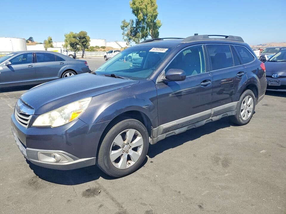 2012 SUBARU Outback