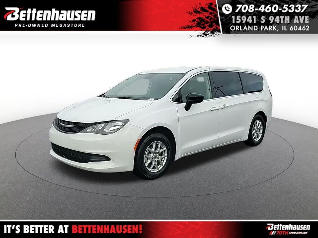 2024 CHRYSLER Voyager