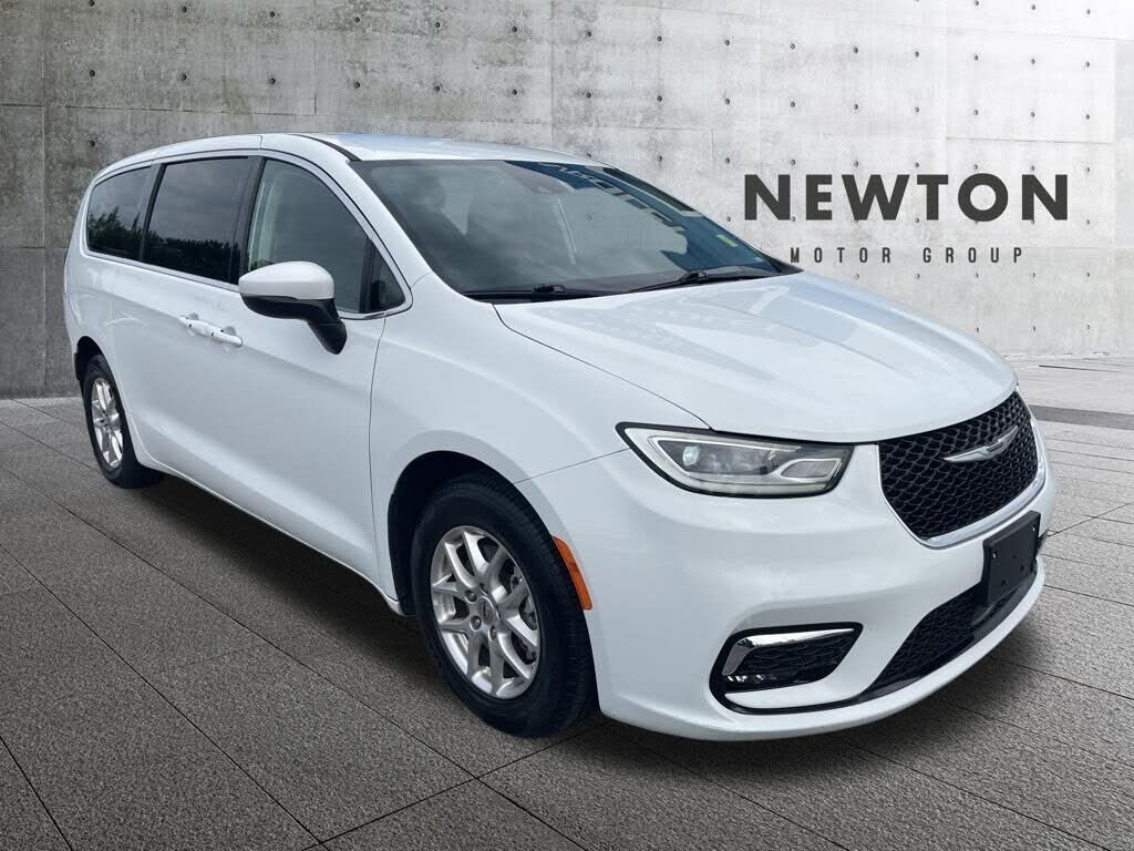 2023 CHRYSLER Pacifica