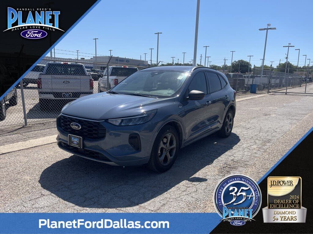 2024 FORD Escape