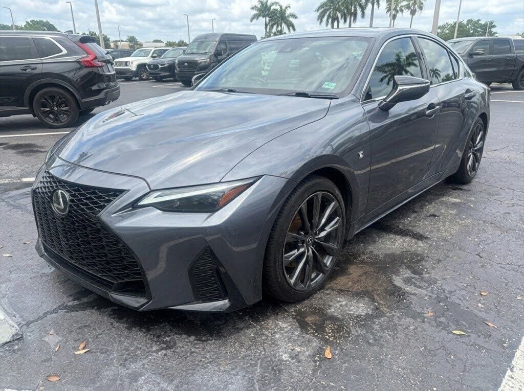 2021 LEXUS IS