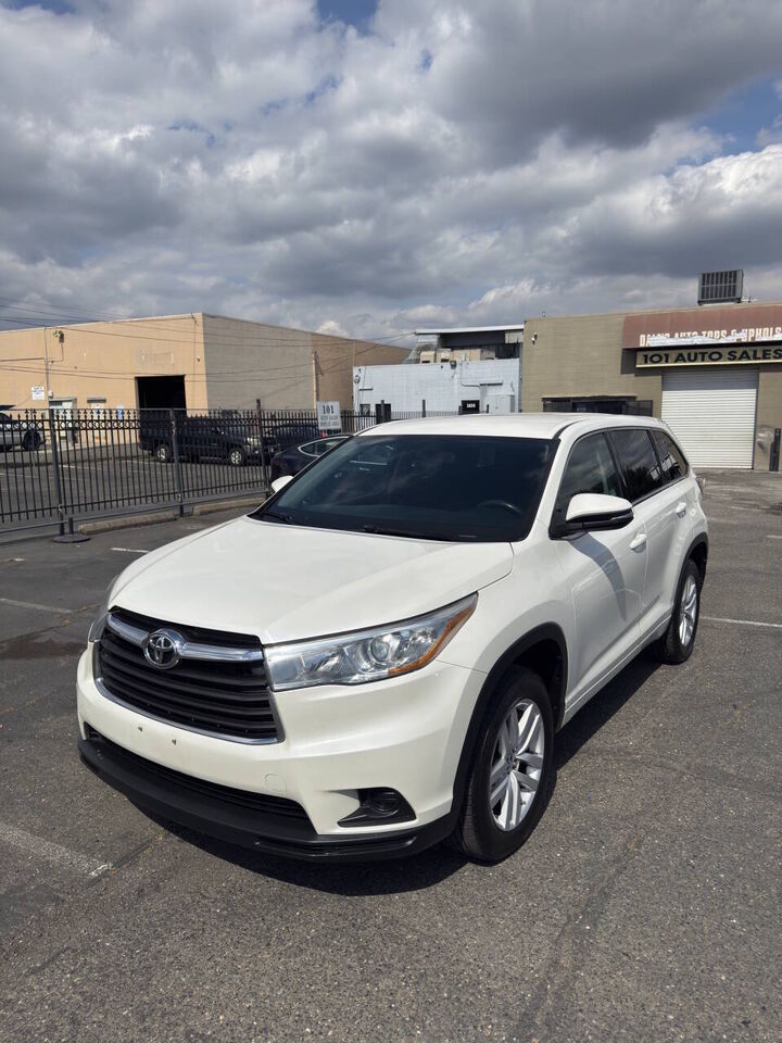 2016 TOYOTA Highlander