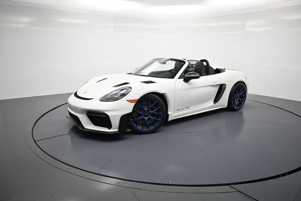 2025 PORSCHE 718