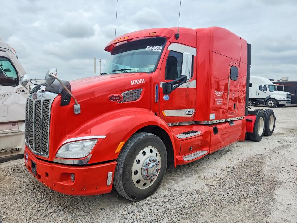 2017 PETERBILT 579