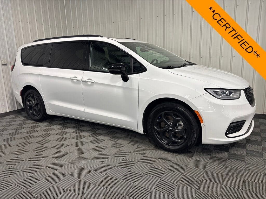 2024 CHRYSLER Pacifica