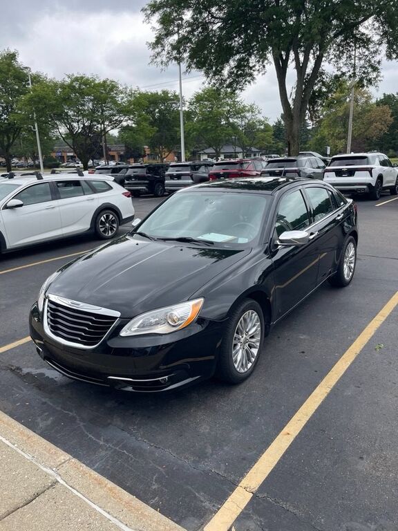 2013 CHRYSLER 200