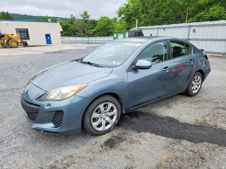 2013 MAZDA Mazda3