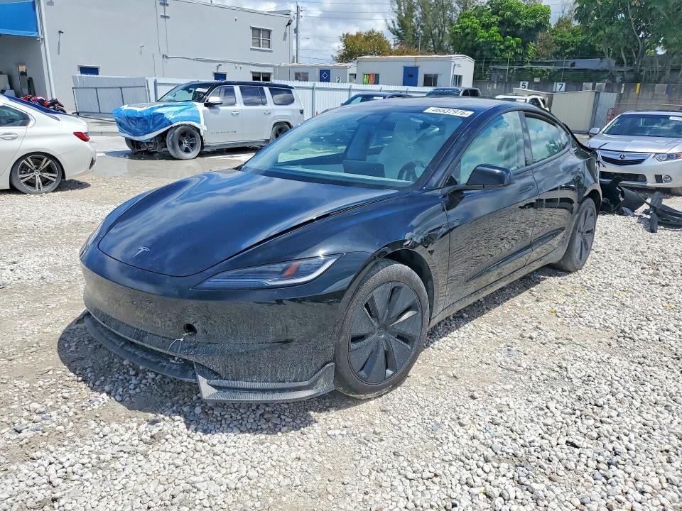 2025 TESLA Model 3