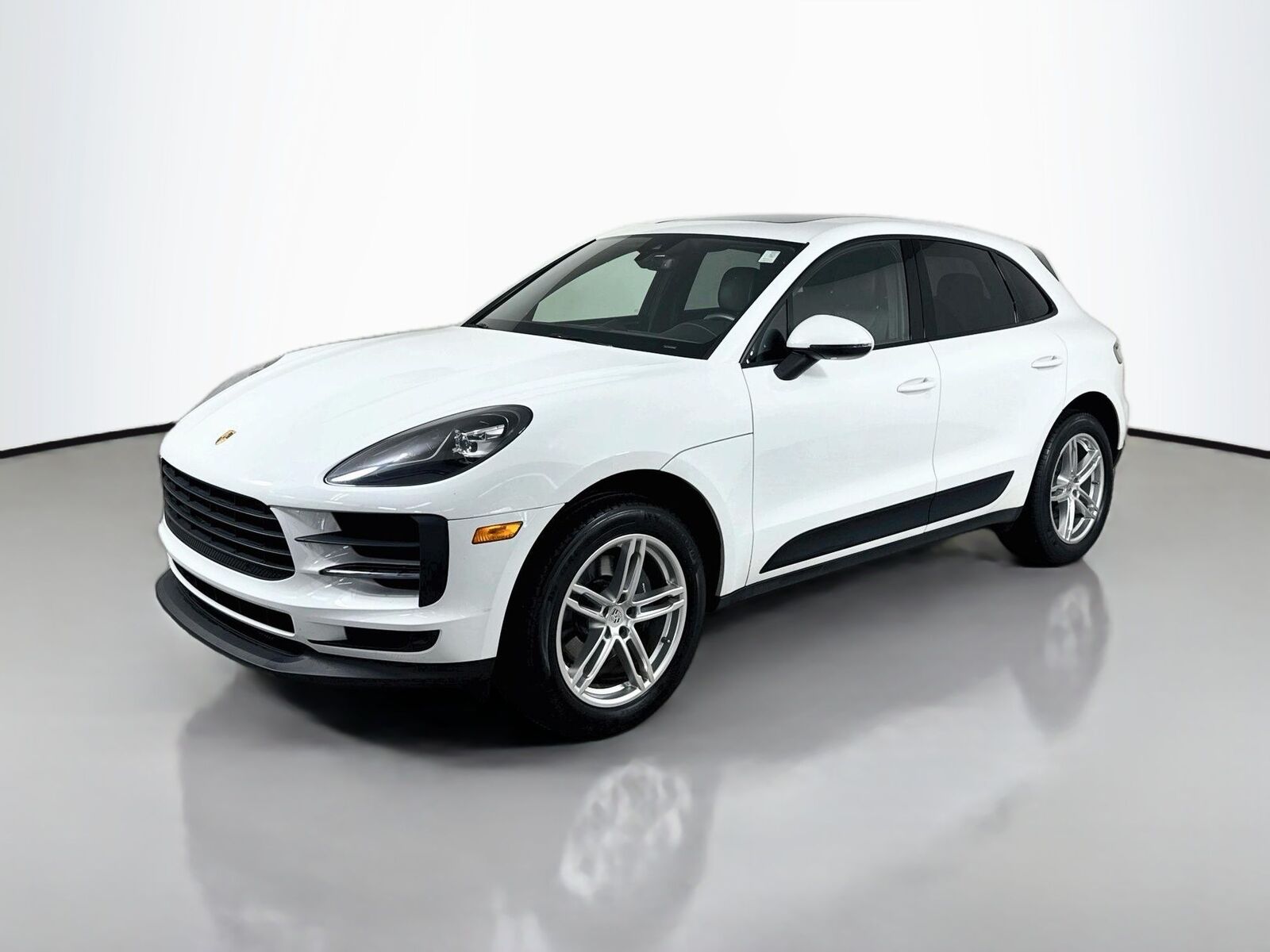 2020 PORSCHE Macan