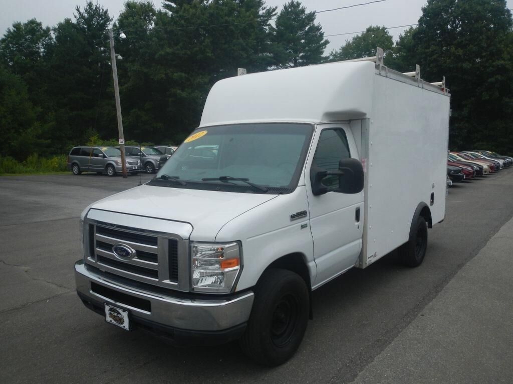 2012 FORD E-350