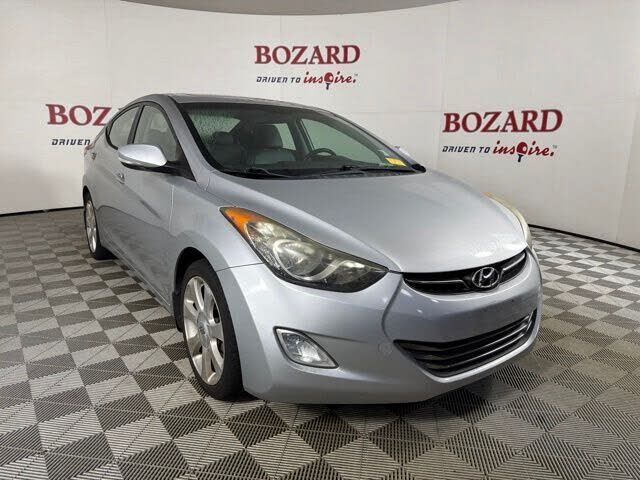 2013 HYUNDAI Elantra