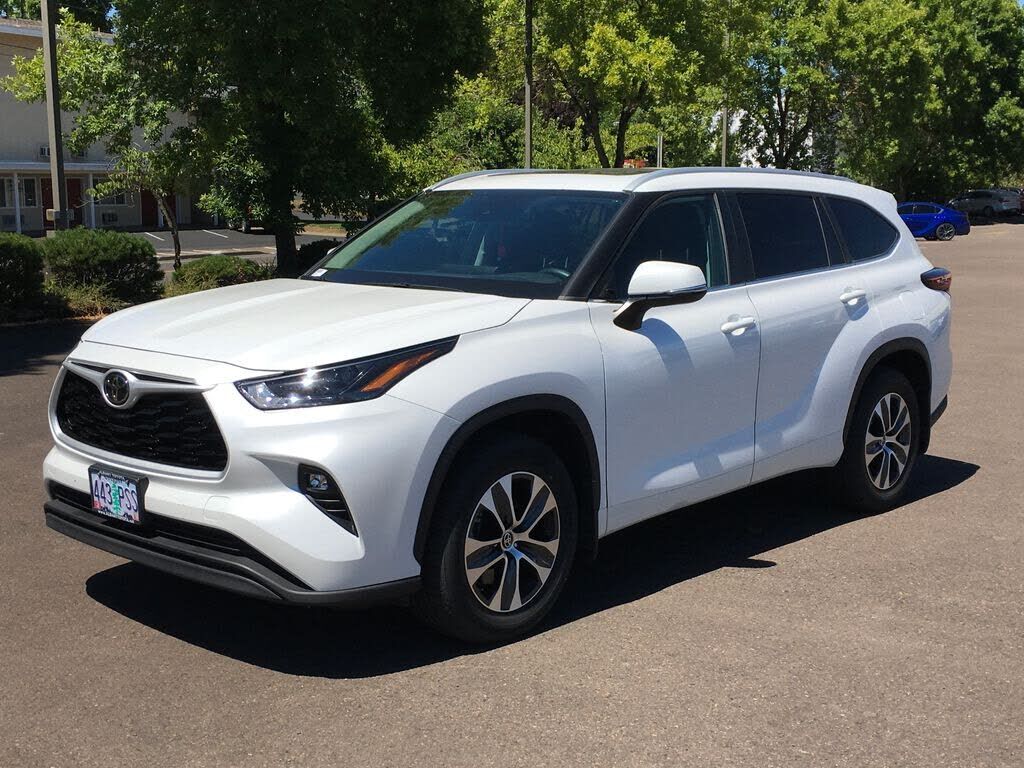 2024 TOYOTA Highlander
