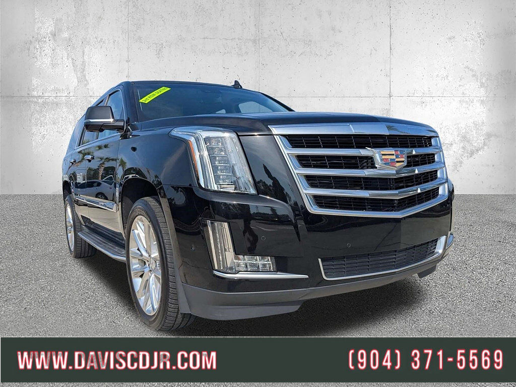 2017 CADILLAC Escalade