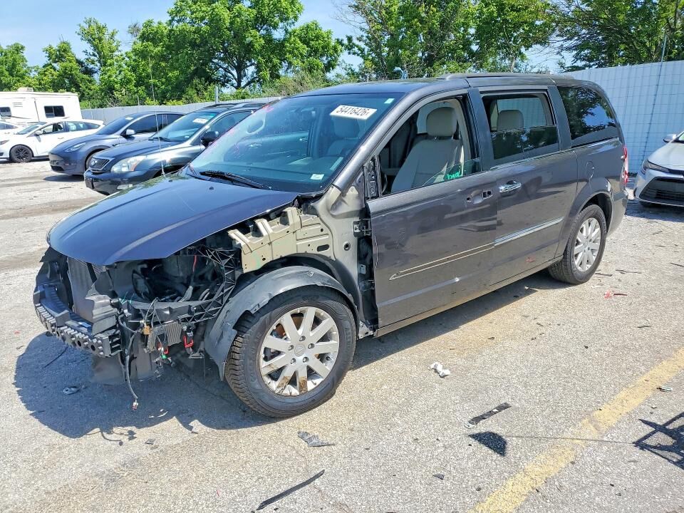 2016 CHRYSLER Town and Country