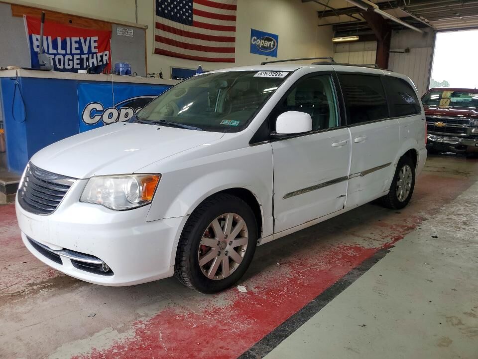 2014 CHRYSLER Town and Country