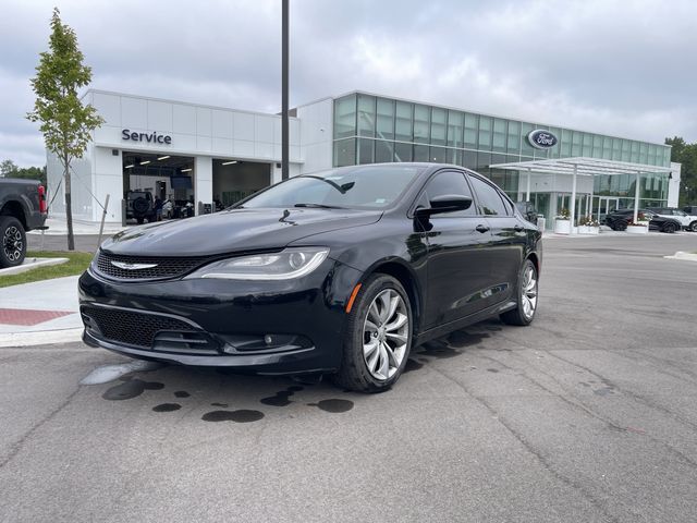 2016 CHRYSLER 200