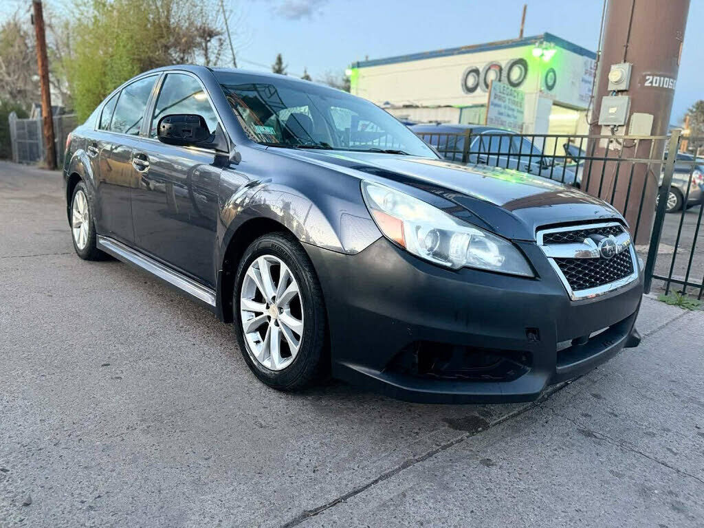 2013 SUBARU Legacy