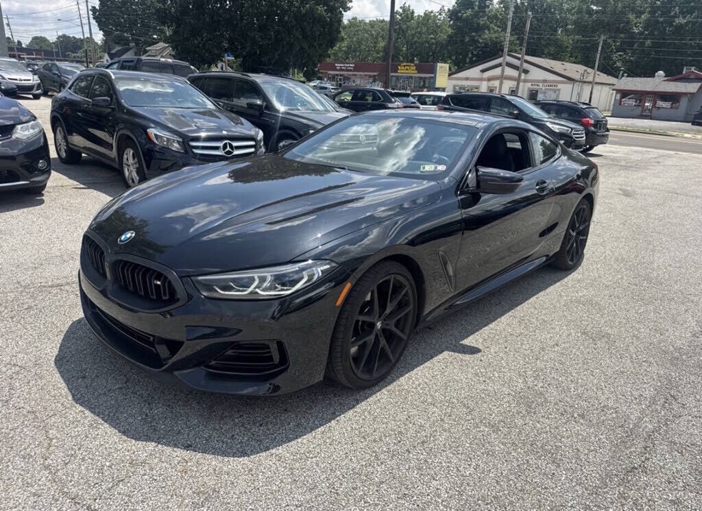 2023 BMW M8