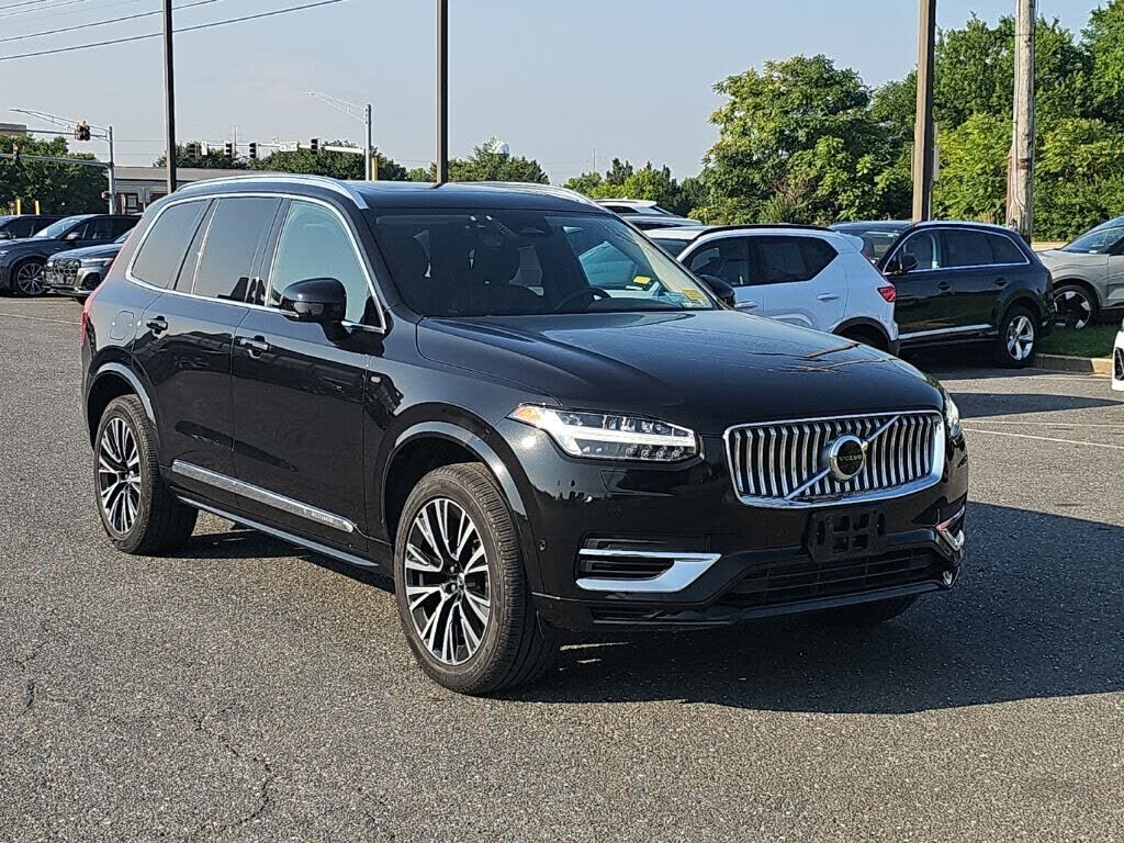 2023 VOLVO XC90