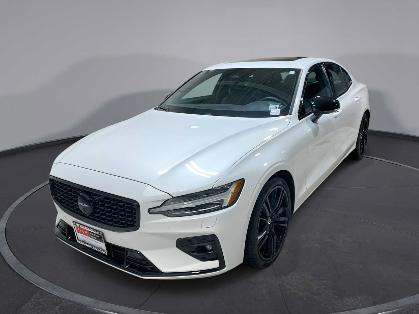 2023 VOLVO S60
