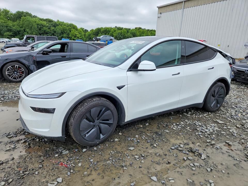 2026 TESLA Model Y