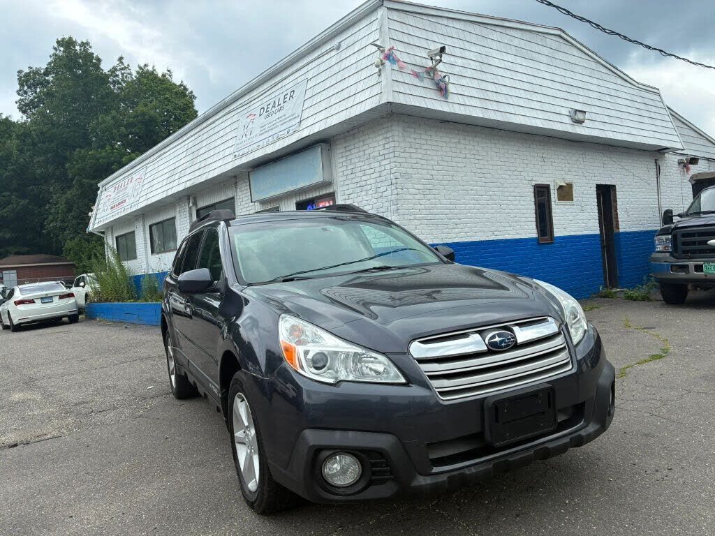 2013 SUBARU Outback