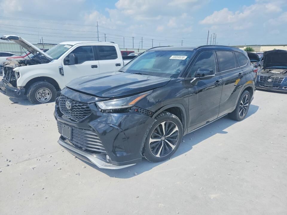 2021 TOYOTA Highlander
