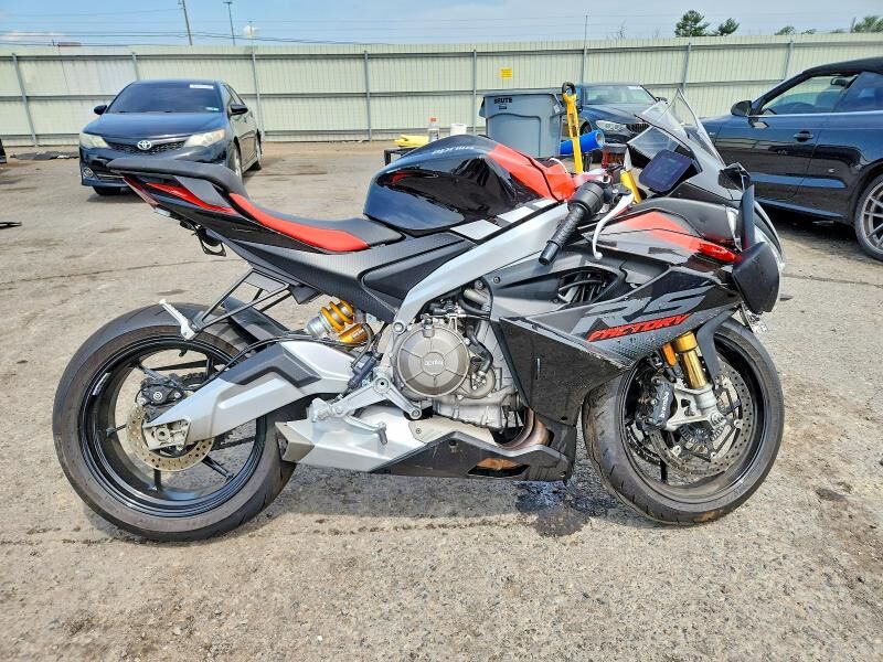 2026 APRILIA RS 660