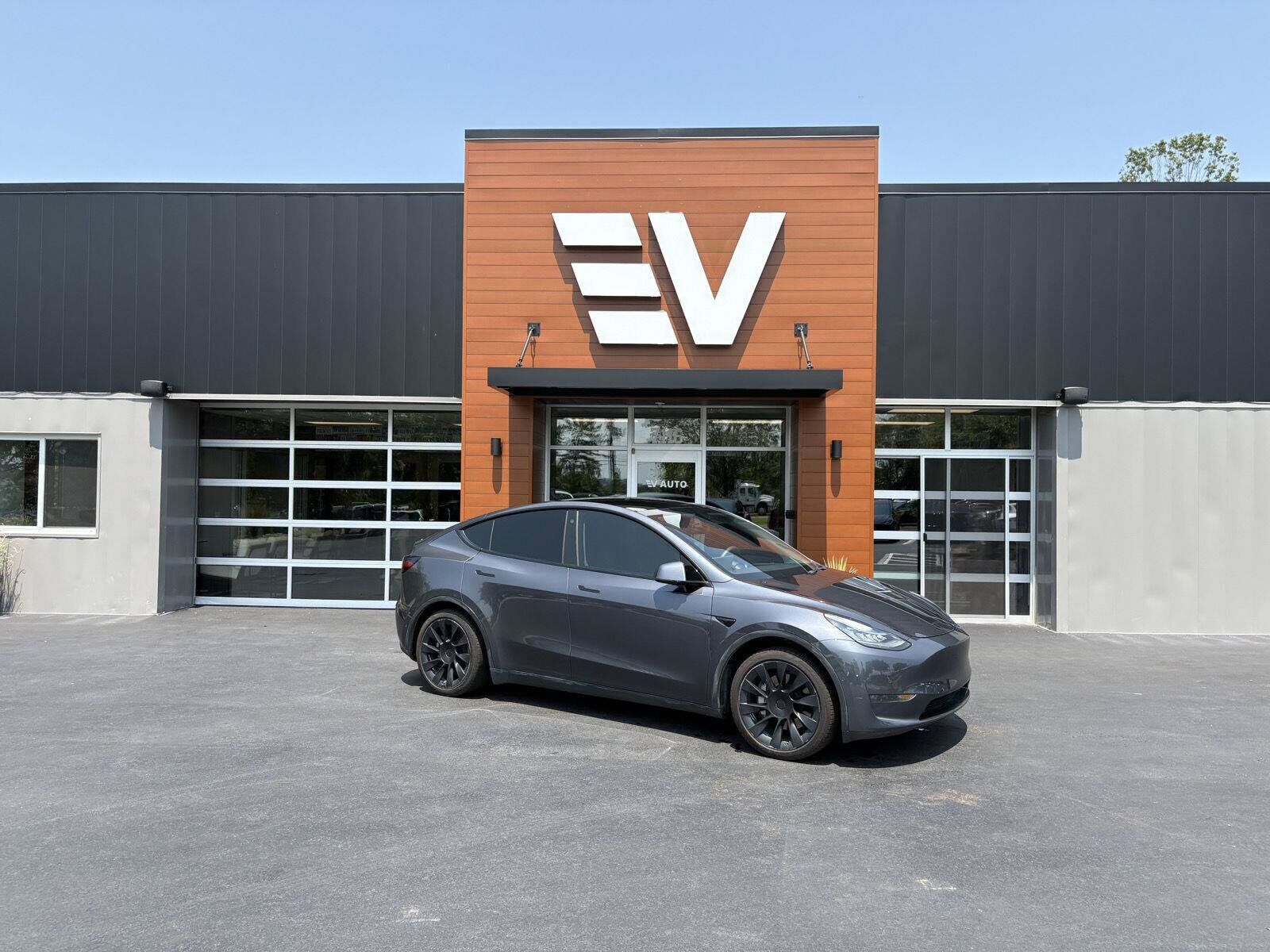 2021 TESLA Model Y