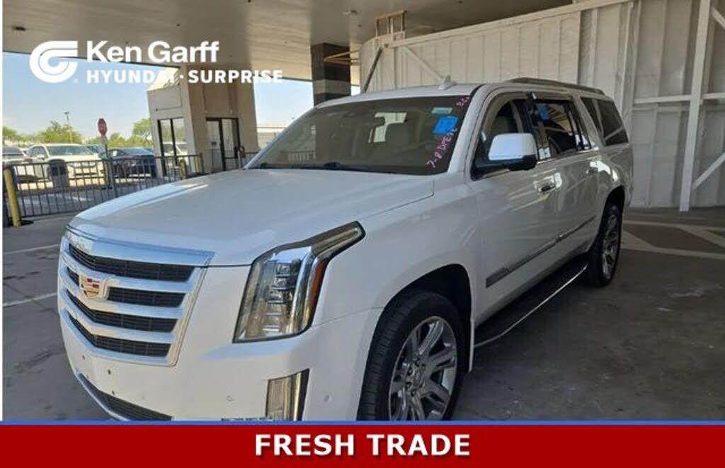2017 CADILLAC Escalade ESV