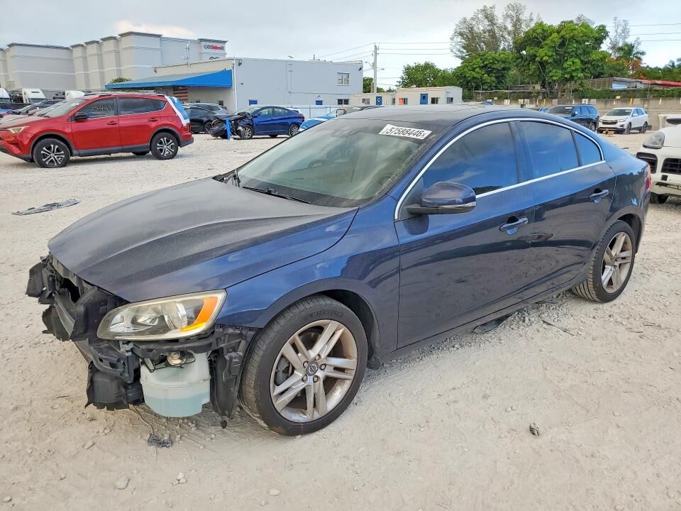 2015 VOLVO S60