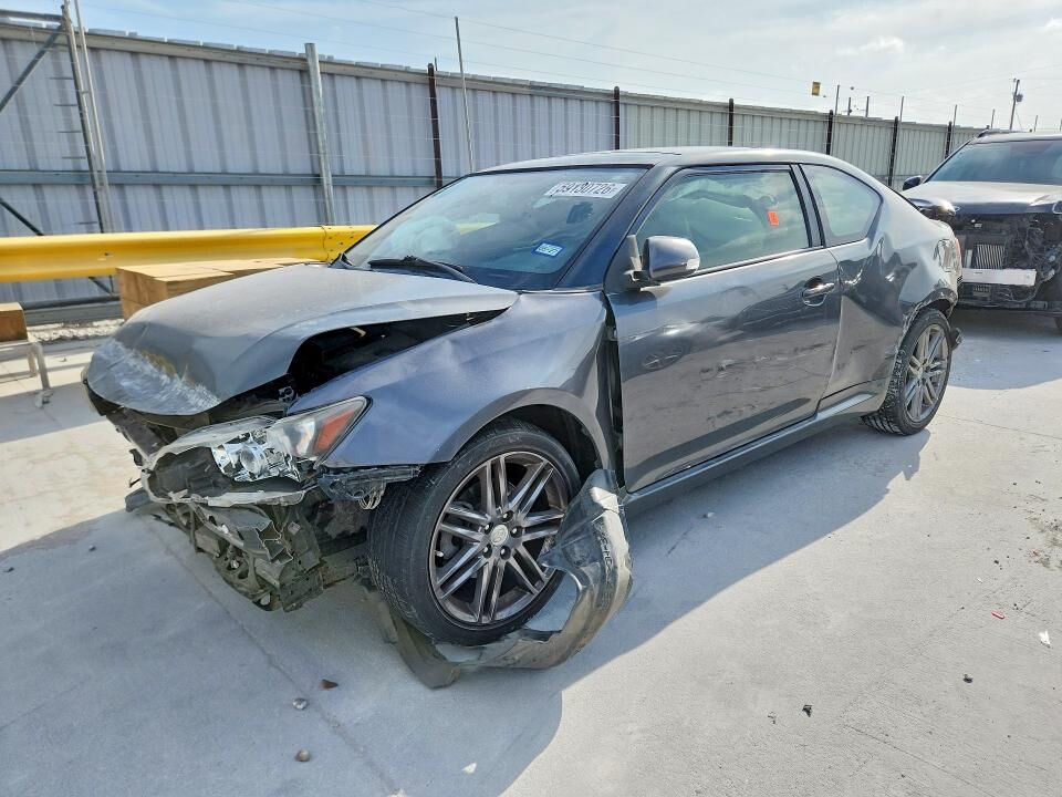2013 TOYOTA SCION