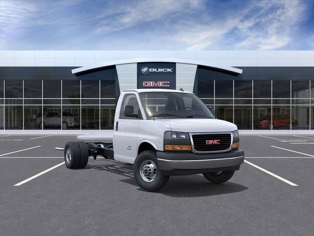 2025 GMC Savana