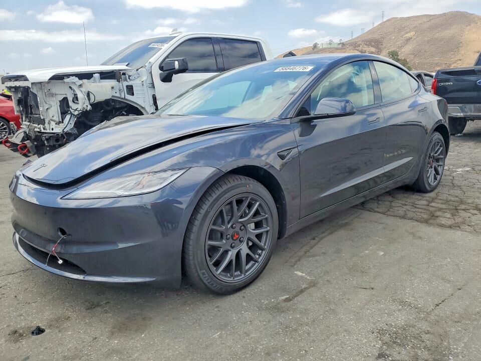 2026 TESLA Model 3