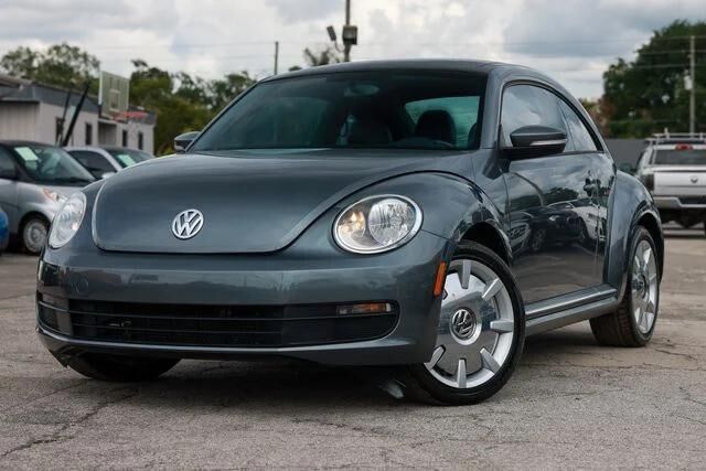 2012 VOLKSWAGEN Beetle