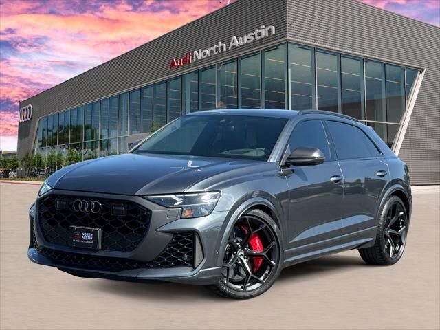 2025 AUDI RS Q8