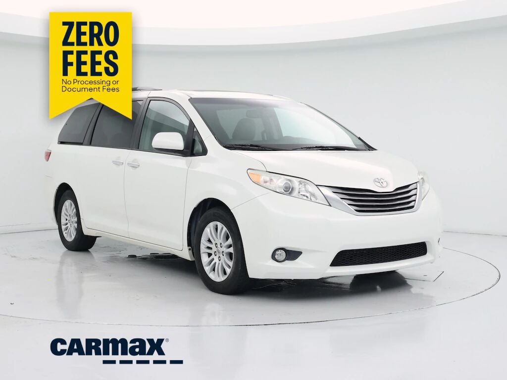 2017 TOYOTA Sienna