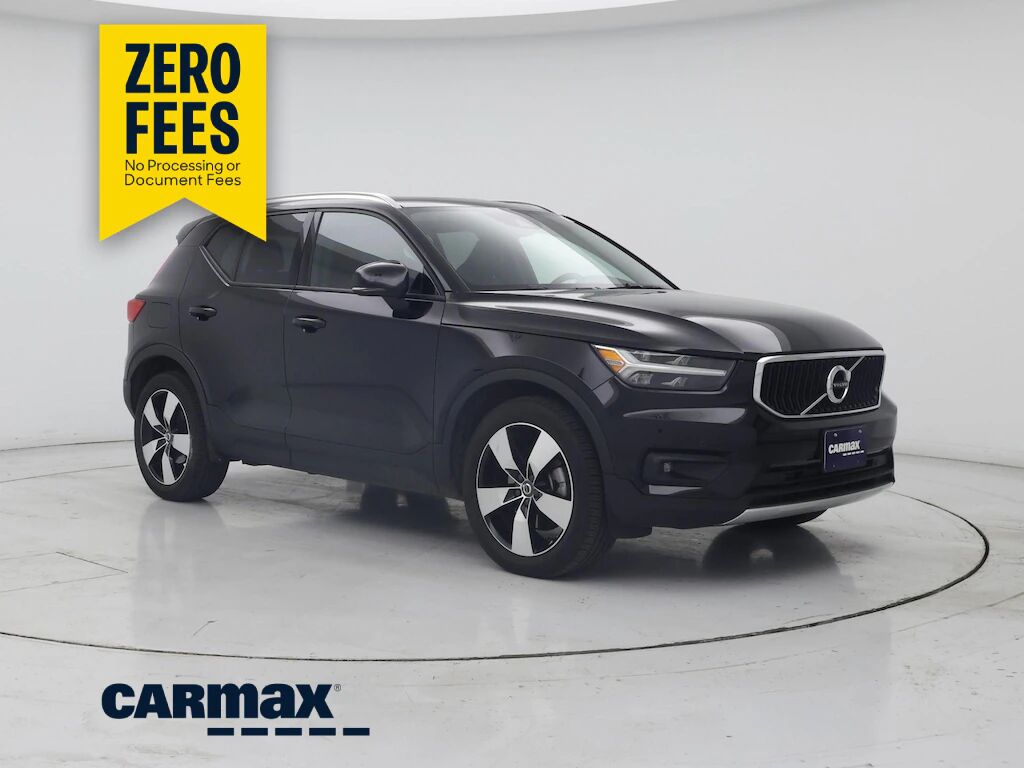 2021 VOLVO XC40