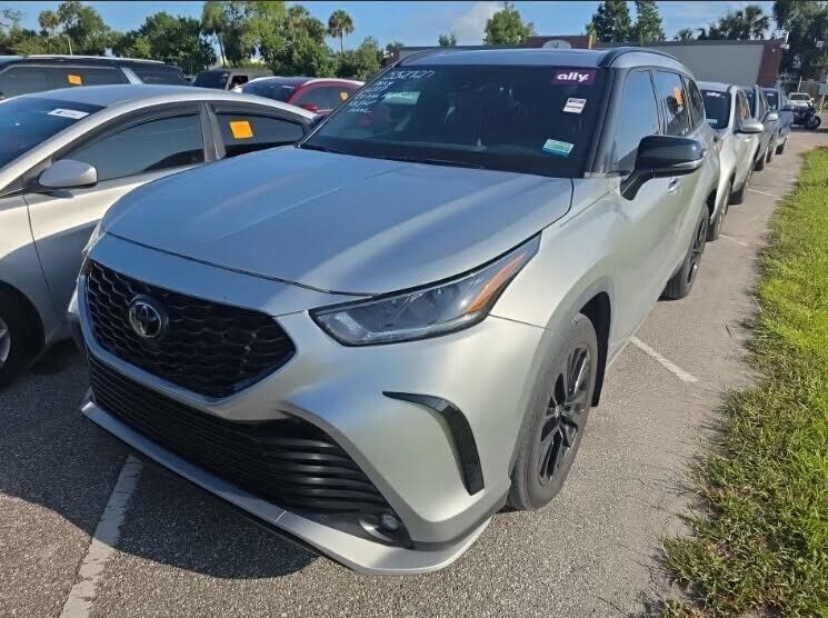 2024 TOYOTA Highlander