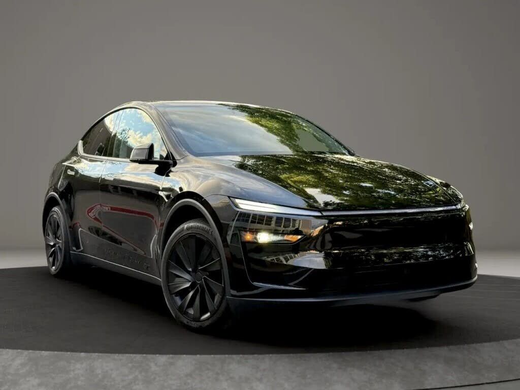 2026 TESLA Model Y