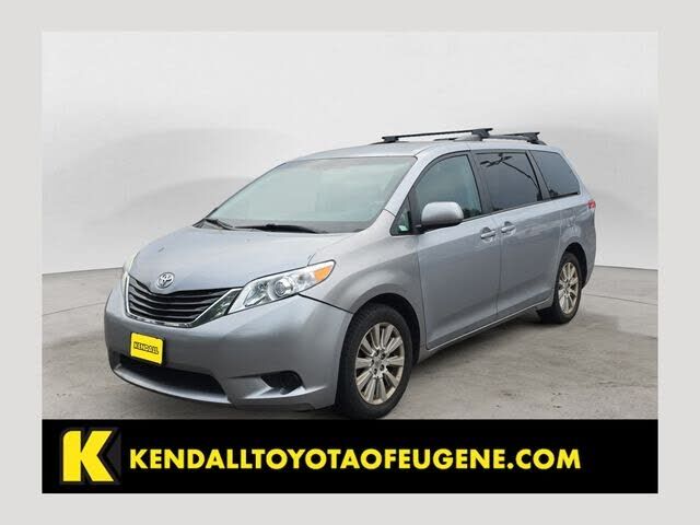 2012 TOYOTA Sienna
