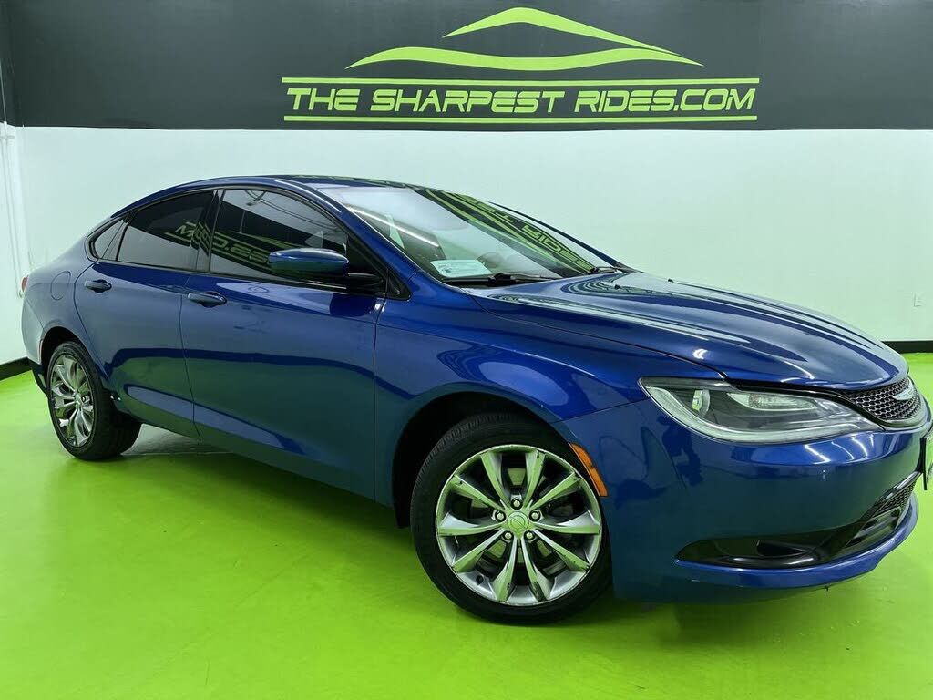 2016 CHRYSLER 200