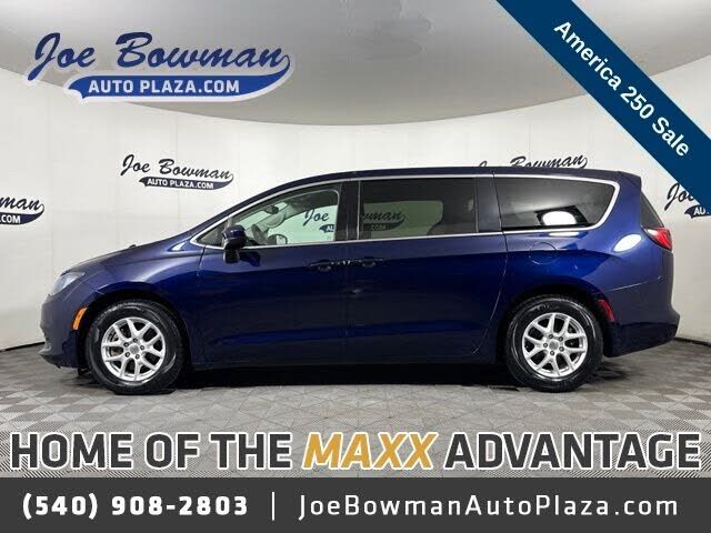 2017 CHRYSLER Pacifica