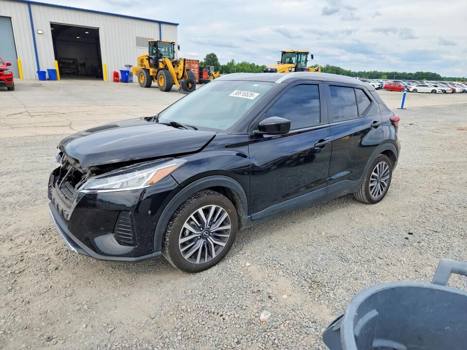 2023 NISSAN Kicks