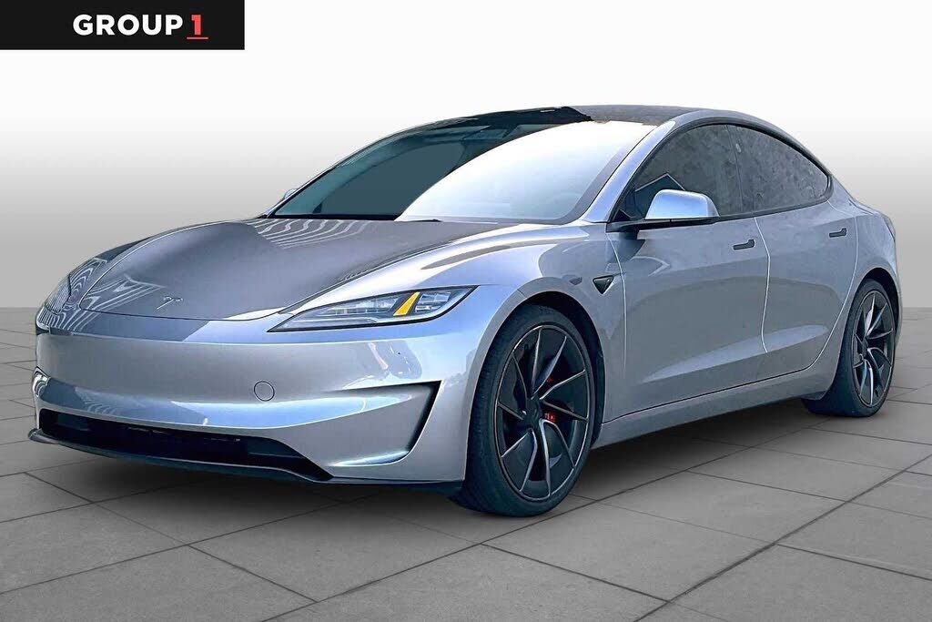 2025 TESLA Model 3