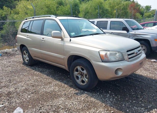 2005 TOYOTA Highlander
