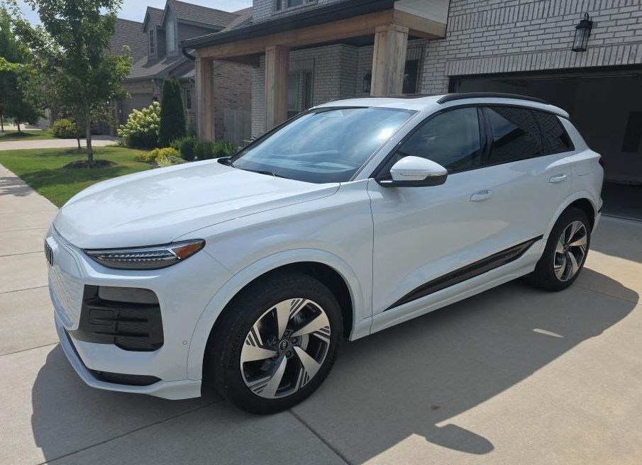 2025 AUDI Q6