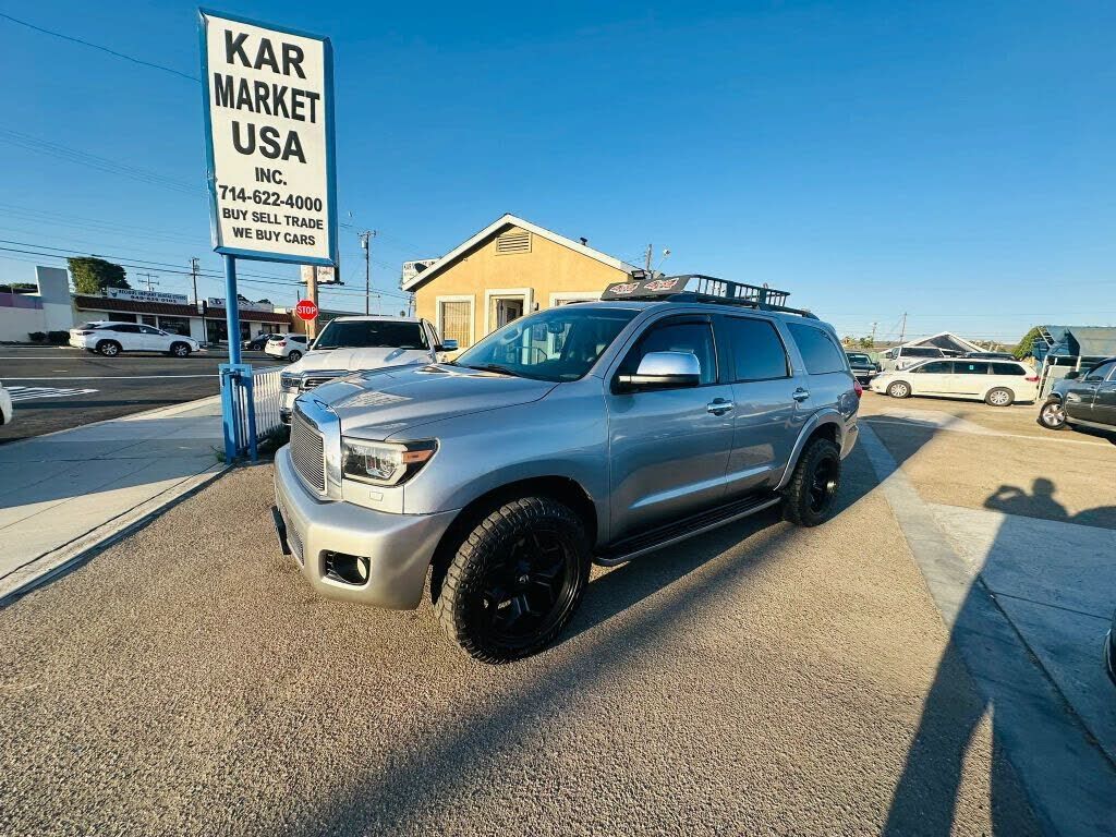 2011 TOYOTA Sequoia